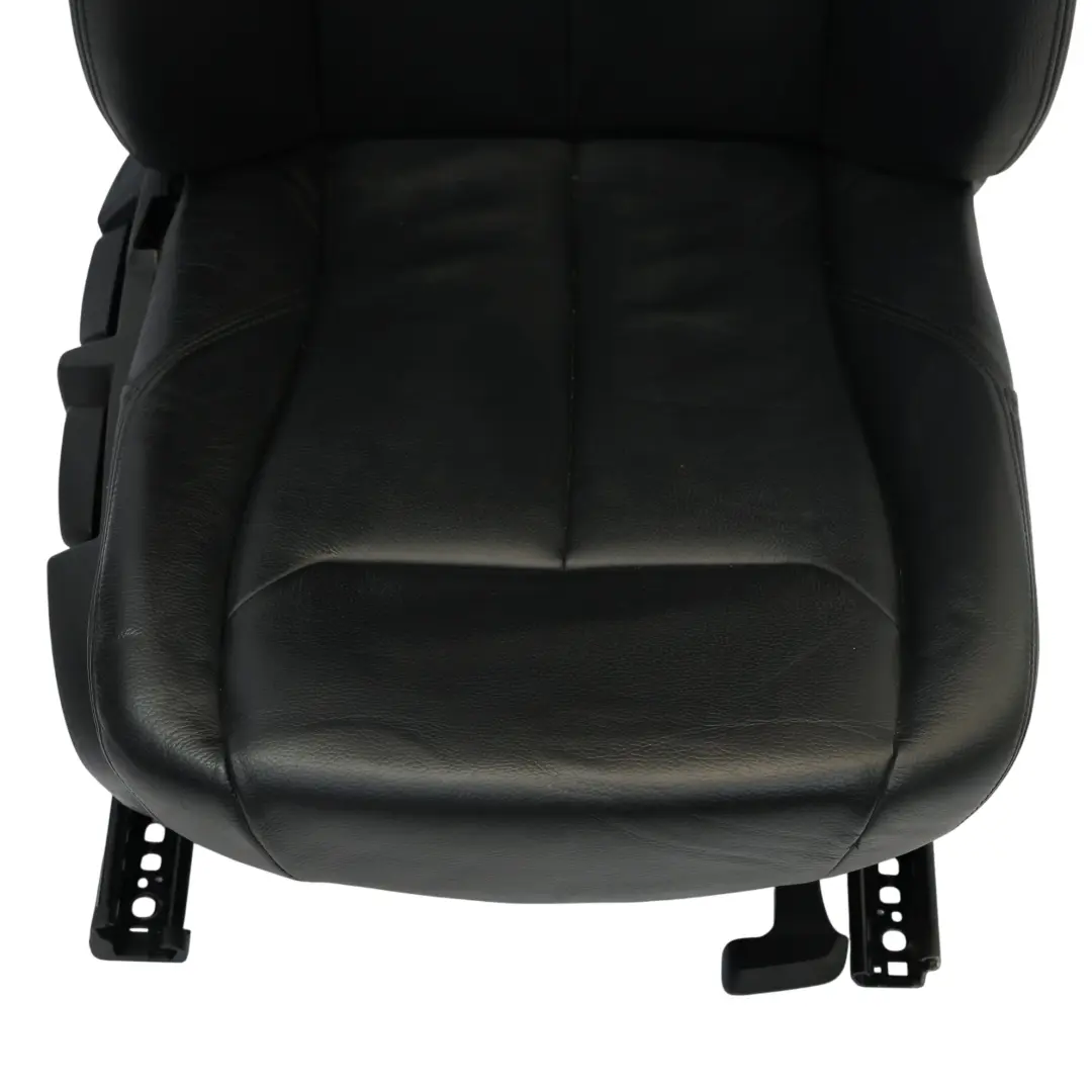 Fotel Prawy Przód Czarny Skóra Dakota (LCSW) do BMW F20 o numerze 7295110 BMW F20 Fotel Prawy Przód Czarny Skóra Dakota (LCSW) - SKU 7295110-5 - Numer Części 7295110
