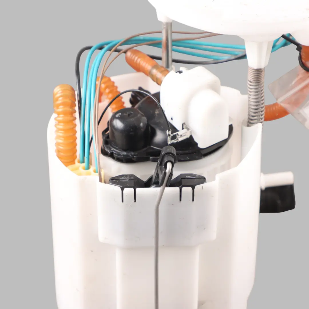 Pompa Paliwa Zbiornika Pływak do BMW F39 F45 B48 o numerze 7300463 BMW F39 F45 B48 Pompa Paliwa Zbiornika Pływak - SKU 7300463 - Numer Części 7300463