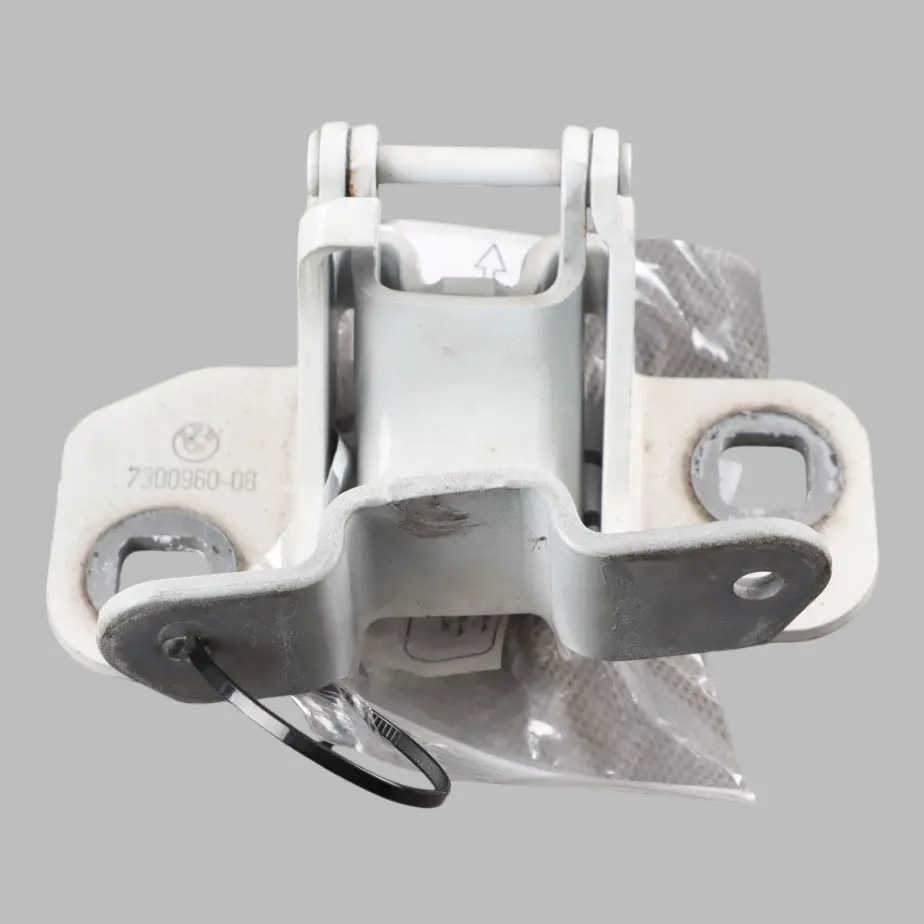 Folding Top Roof Flap Hinge Right O/S Mineral White - A96 to BMW F23 Convertible with Part number 7300960 BMW F23 Convertible Folding Top Roof Flap Hinge Right O/S Mineral White - A96 - SKU 7300960-MW - Part number 7300960
