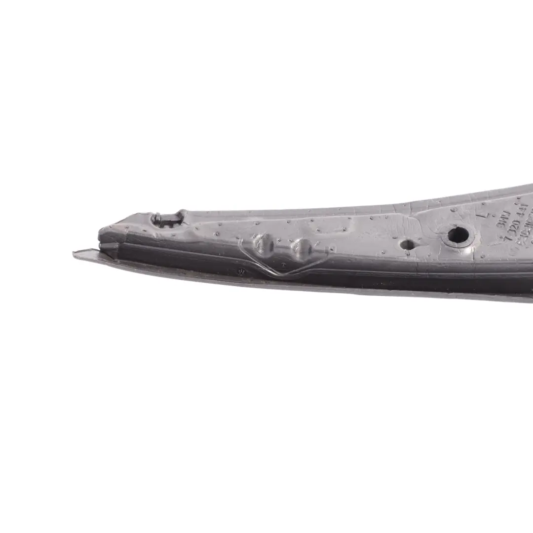 Specchio Guarnizione Gomma Triangolo Esterno Anteriore Sinistro per BMW F46 con numero di parte 7320441 BMW F46 Specchio Guarnizione Gomma Triangolo Esterno Anteriore Sinistro - SKU 7320441 - Numero di parte 7320441