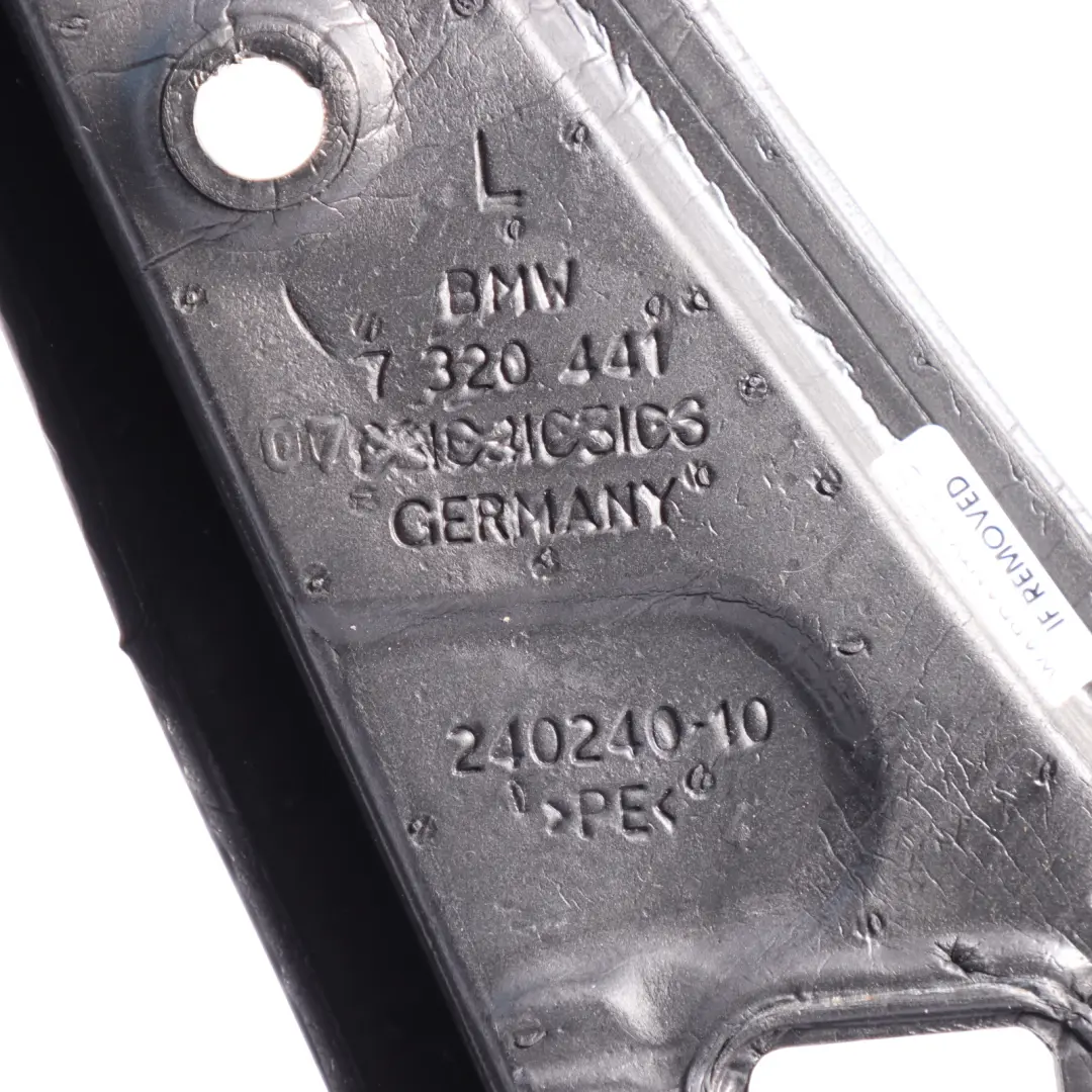 Spiegel Dichtung Gummi Außen Dreieck Vorne Links für BMW F46 mit Teilenummer 7320441 BMW F46 Spiegel Dichtung Gummi Außen Dreieck Vorne Links - SKU 7320441 - Teilenummer 7320441