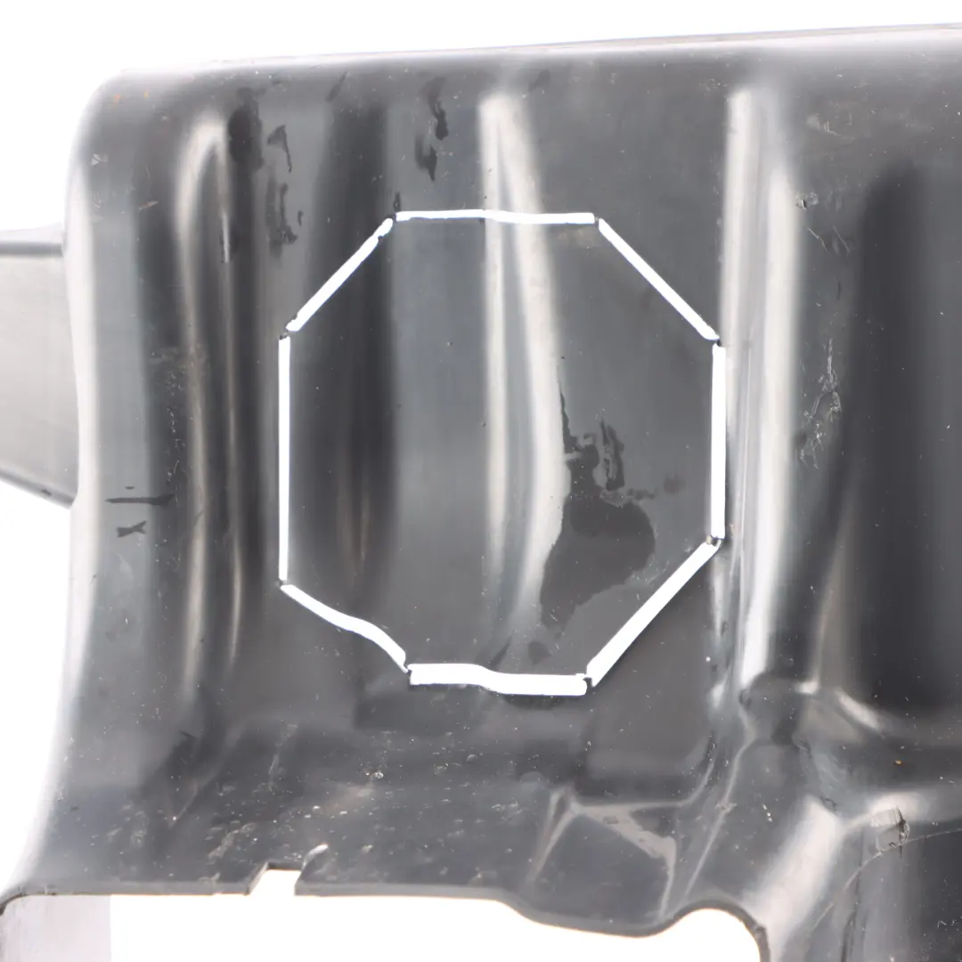 Duct BMW F10 F11 LCI Engine Oil Cooler Front Right Air Channel to Air with Part number 7331786 Air Duct BMW F10 F11 LCI Engine Oil Cooler Front Right Air Channel - SKU 7331786 - Part number 7331786