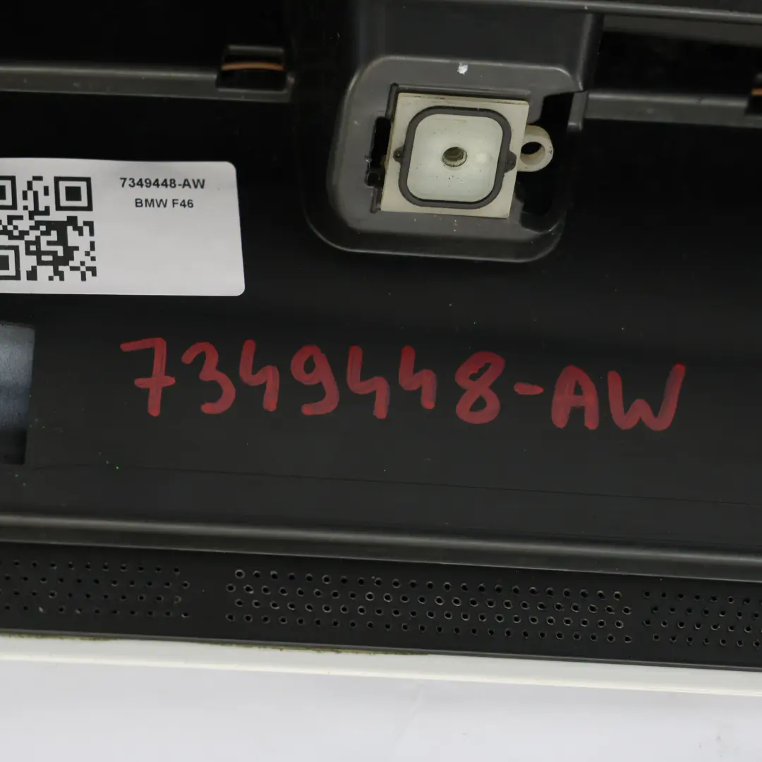 Górna Pokrywa Bagażnika Alpinweiss Biały - 300 do BMW F46 Gran Tourer o numerze 7349448 BMW F46 Gran Tourer Górna Pokrywa Bagażnika Alpinweiss Biały - 300 - SKU 7349448-AW - Numer Części 7349448