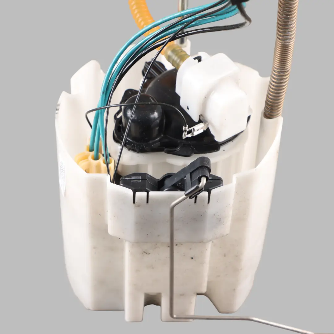 B38X Módulo Alimentación Bomba Combustible para BMW F45 Mini Countryman F60 con número de pieza 7349984 BMW F45 Mini Countryman F60 B38X Módulo Alimentación Bomba Combustible - SKU 7349984 - Número de pieza 7349984