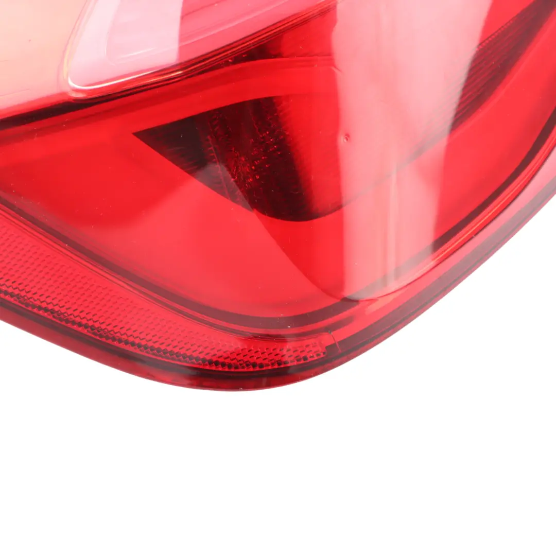 Feu Arrière Gauche Côté Conducteur pour BMW F30 F80 M3 LCI à propos du numéro de pièce 7369117 BMW F30 F80 M3 LCI Feu Arrière Gauche Côté Conducteur - SKU 7369117-2 - Numéro de pièce 7369117