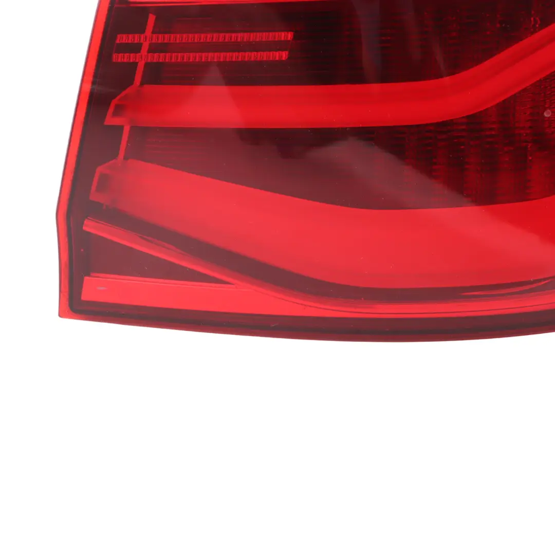 Luz Trasera En El Panel Lateral Derecho para BMW F31 LCI con número de pieza 7372210 BMW F31 LCI Luz Trasera En El Panel Lateral Derecho - SKU 7372210-1 - Número de pieza 7372210