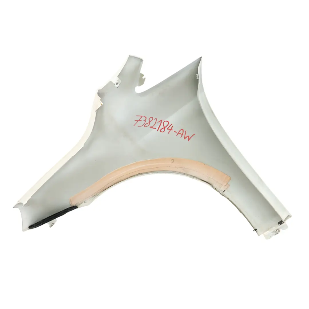 Panel de ala Delantero Derecho Alpinweiss 3 - 300 para BMW F45 F46 con número de pieza 7382184 BMW F45 F46 Panel de ala Delantero Derecho Alpinweiss 3 - 300 - SKU 7382184-AW - Número de pieza 7382184