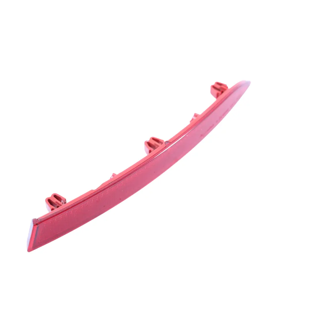 Riflettore Paraurti Posteriore Destro per BMW G32 GT con numero di parte 7391648 BMW G32 GT Riflettore Paraurti Posteriore Destro - SKU 7391648 - Numero di parte 7391648