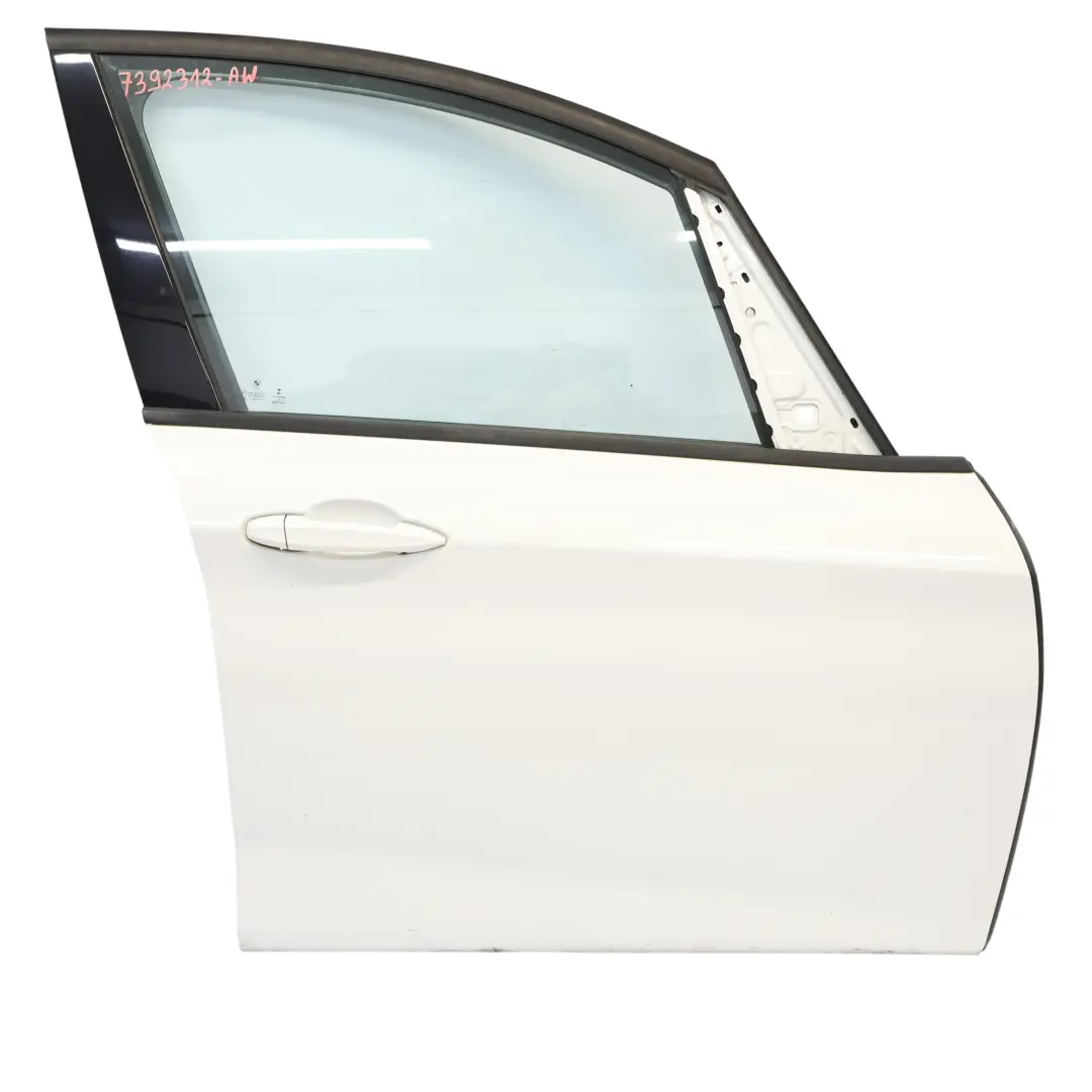 Porta Anteriore Destra Alpinweiss 3 Alpine White - 300 per BMW F46 Gran Tourer con numero di parte 7392312 BMW F46 Gran Tourer Porta Anteriore Destra Alpinweiss 3 Alpine White - 300 - SKU 7392312-AW - Numero di parte 7392312