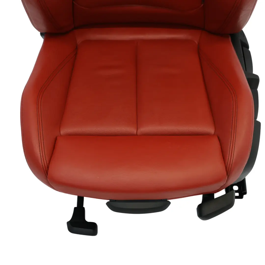 Sedile Anteriore Sinistro Sport Riscaldato Pelle Dakota Koral Rosso Nero per BMW F32 con numero di parte 7392471 BMW F32 Sedile Anteriore Sinistro Sport Riscaldato Pelle Dakota Koral Rosso Nero - SKU 7392471-4 - Numero di parte 7392471