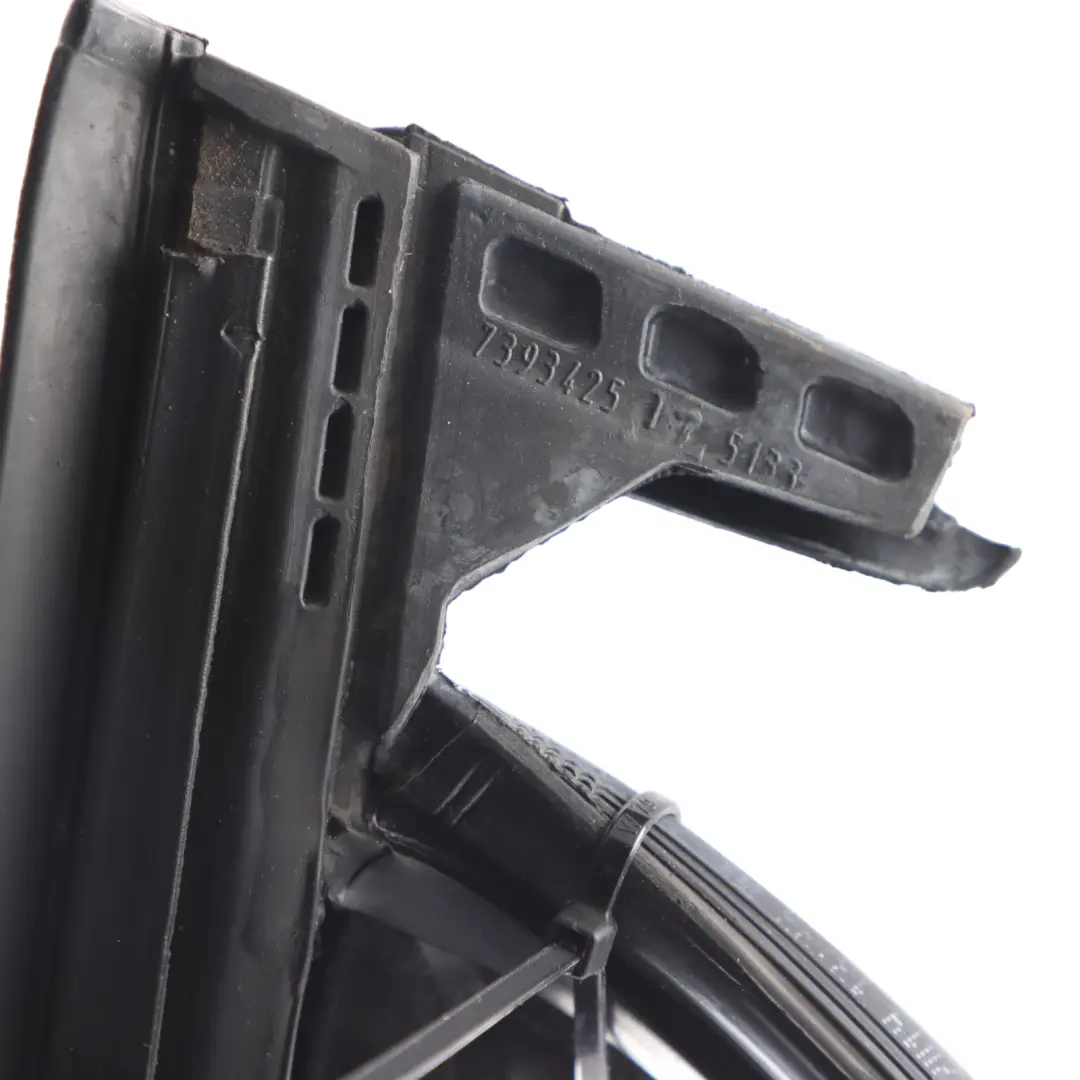 BMW X3 G01 Guarnizione Finestra Porta Anteriore Sinistra Guida Telaio - SKU 7393425 - Numero di parte 7393425