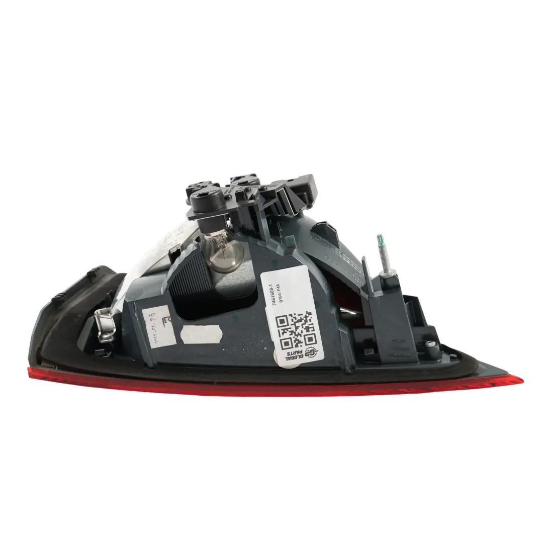 BMW F46 LCI Couvercle De Feu Intérieur Hayon Arrière Gauche Numéro Série - SKU 7461609-1 - Numéro de pièce 7461609