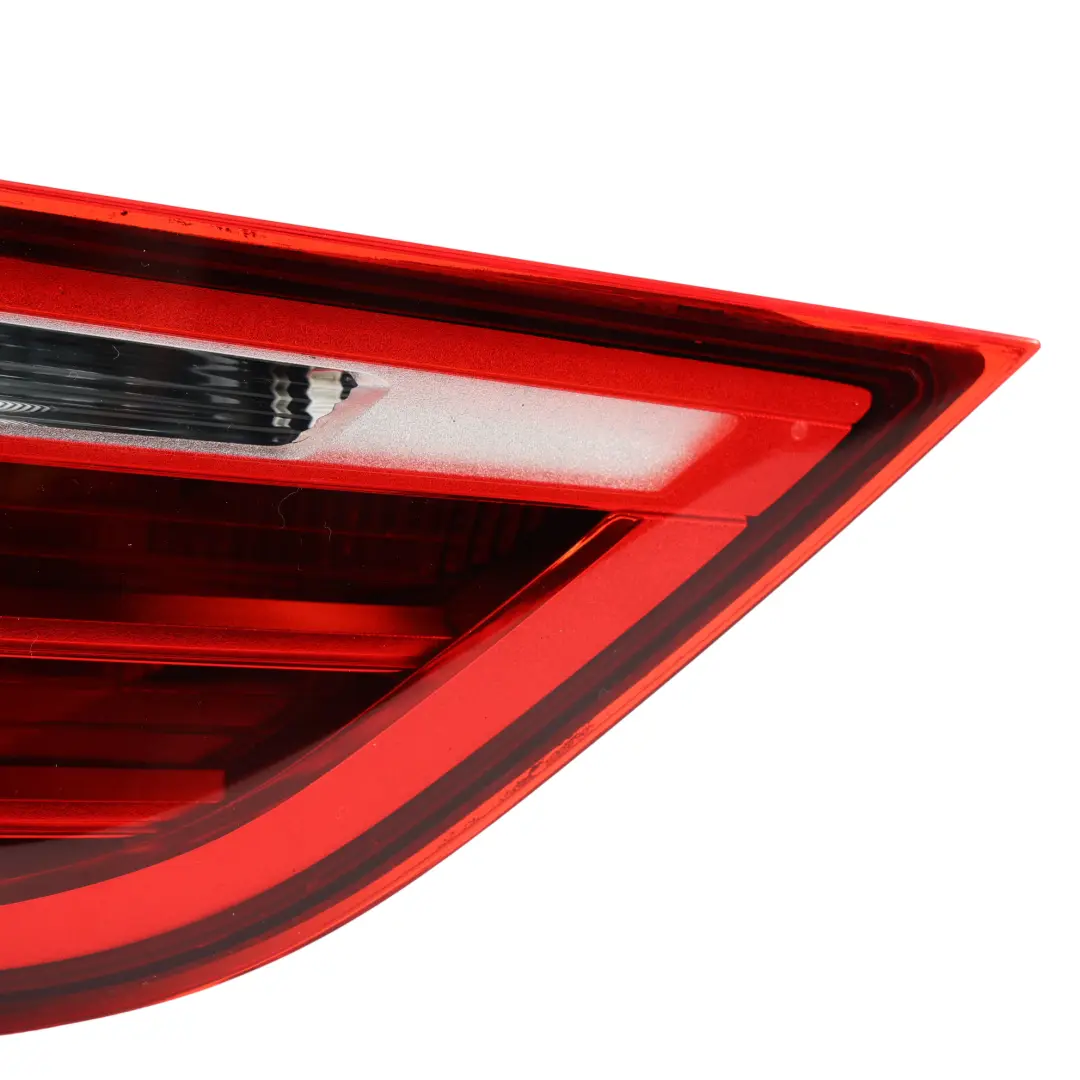 Tapa Del Faro Interior Portón Trasero Del Maletero Izquierdo para BMW F46 LCI con número de pieza 7461609 BMW F46 LCI Tapa Del Faro Interior Portón Trasero Del Maletero Izquierdo - SKU 7461609-1 - Número de pieza 7461609