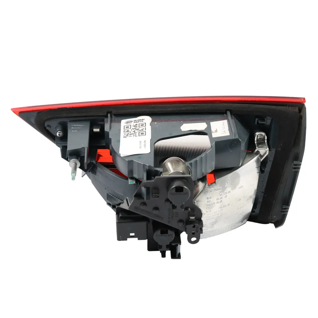 Couvercle De Feu Intérieur Hayon Arrière Gauche Numéro Série pour BMW F46 LCI à propos du numéro de pièce 7461609 BMW F46 LCI Couvercle De Feu Intérieur Hayon Arrière Gauche Numéro Série - SKU 7461609-1 - Numéro de pièce 7461609