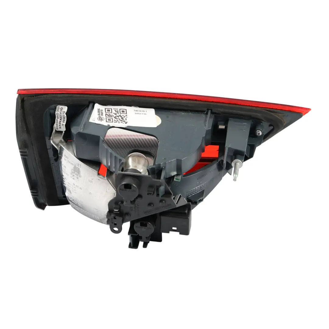 Luz Trasera Tapa En Maletero Derecha para BMW F46 LCI con número de pieza 7461610 BMW F46 LCI Luz Trasera Tapa En Maletero Derecha - SKU 7461610-1 - Número de pieza 7461610