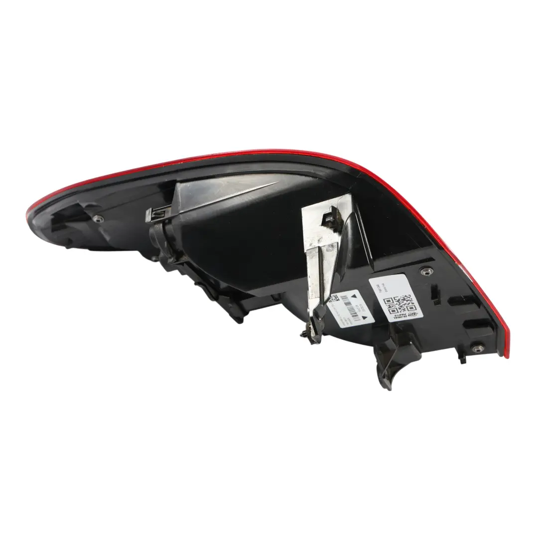 Luz Trasera Fender Exterior Panel Lateral Derecho para BMW F46 con número de pieza 7491346 BMW F46 Luz Trasera Fender Exterior Panel Lateral Derecho - SKU 7491346 - Número de pieza 7491346