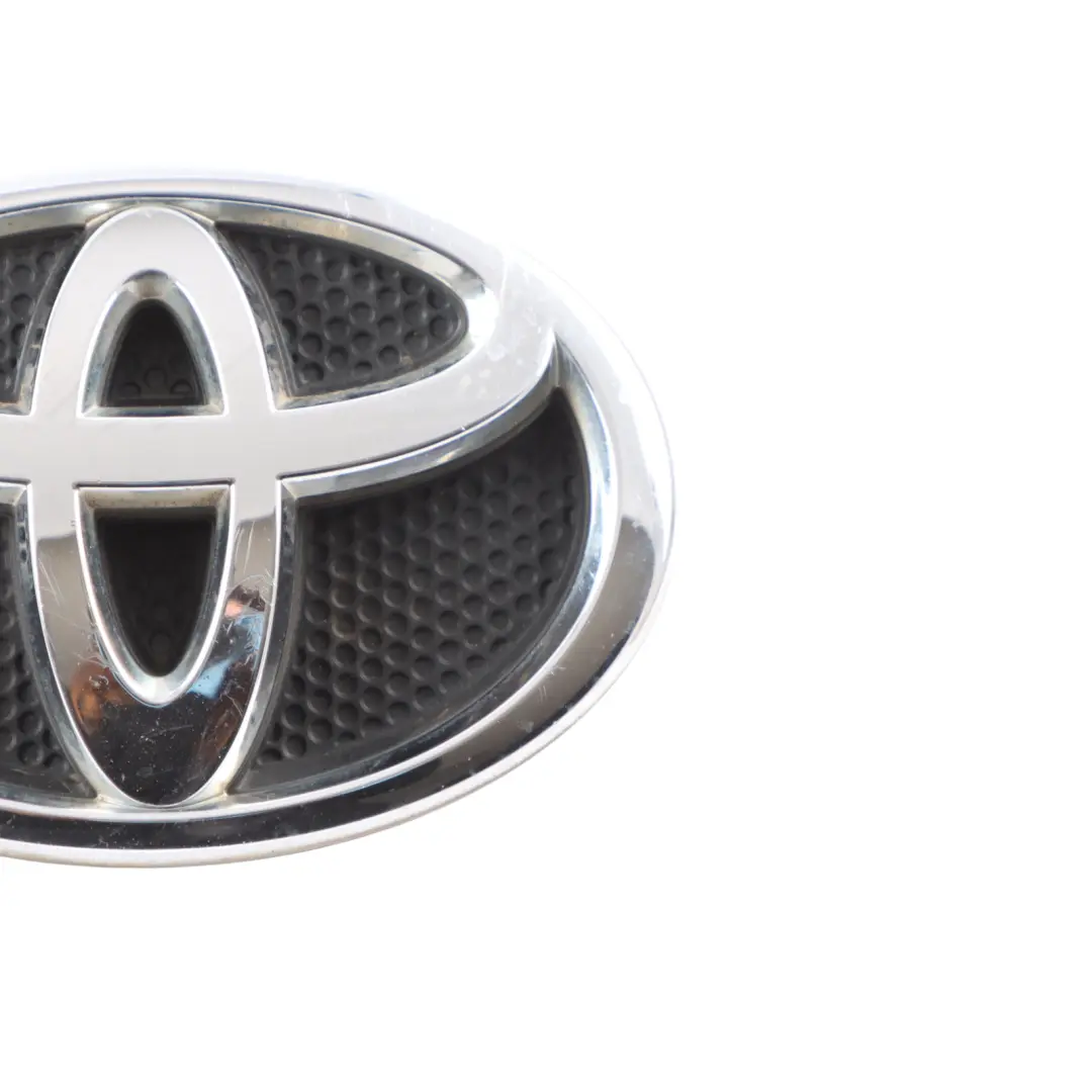 Front Emblem Badge to Toyota Avensis with Part number 75301-05010 Toyota Avensis Front Emblem Badge - SKU 75301-05010 - Part number 75301-05010