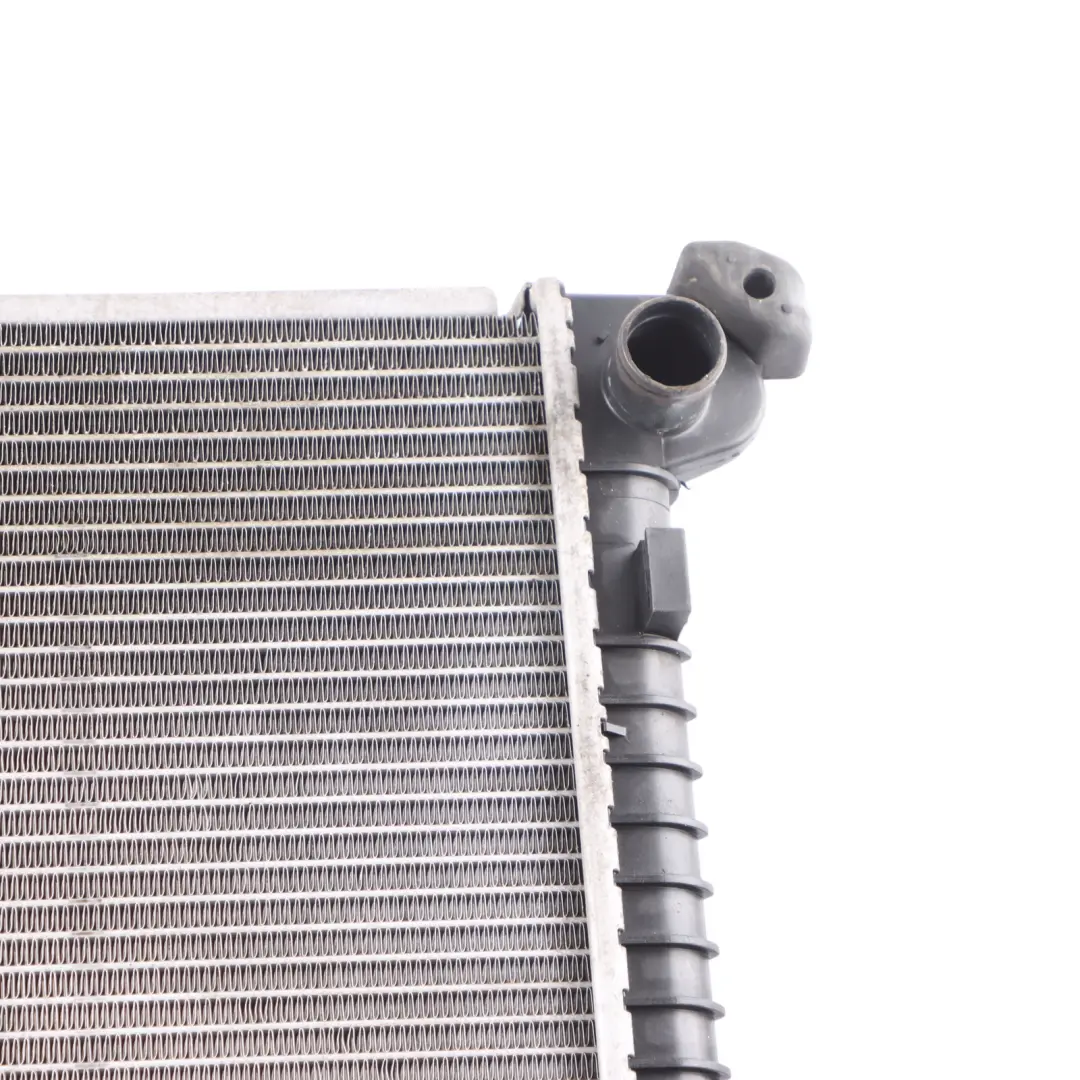 Motore Raffreddamento Acqua Radiatore per Mini Cooper R50 R52 con numero di parte 7570821 Mini Cooper R50 R52 Motore Raffreddamento Acqua Radiatore - SKU 7570821-3 - Numero di parte 7570821
