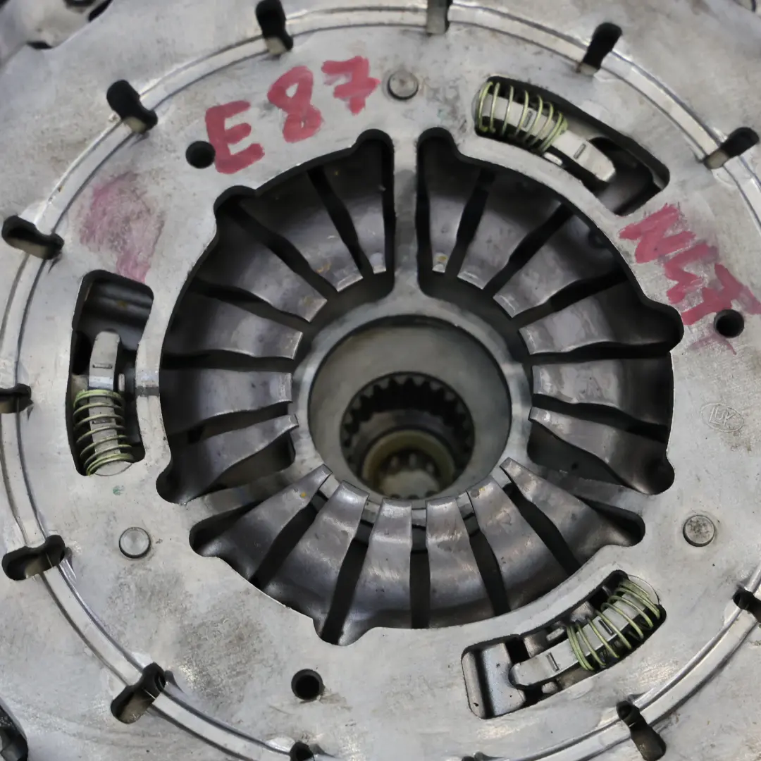 320Dx 20Dx Diesel N47 Zestaw Sprzęgła Dwumas do BMW X1 E84 E90 E91 LCI o numerze 7637279 BMW X1 E84 E90 E91 LCI 320Dx 20Dx Diesel N47 Zestaw Sprzęgła Dwumas - SKU 7637279-3 - Numer Części 7637279