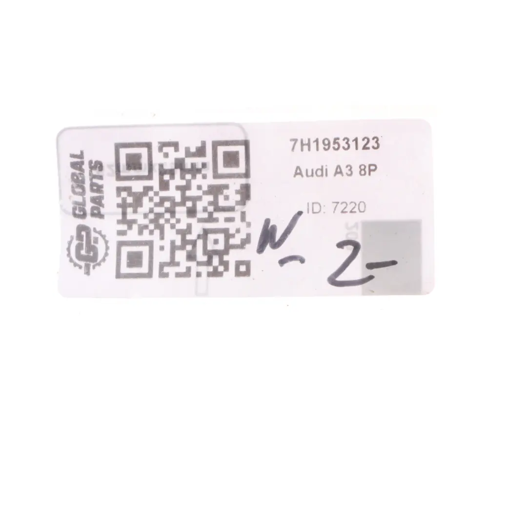 Front Indicator Signal Light Socket Bulb Holder to Audi A3 8P with Part number 7H1953123 Audi A3 8P Front Indicator Signal Light Socket Bulb Holder - SKU 7H1953123 - Part number 7H1953123