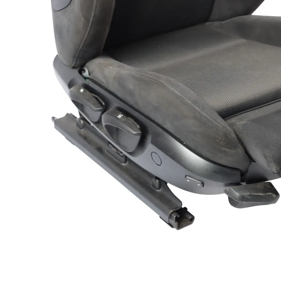 Tela Delantero Derecho Interior Asiento Alcantara Antracita para BMW E90 E91 M Sport con número de pieza 8036336 BMW E90 E91 M Sport Tela Delantero Derecho Interior Asiento Alcantara Antracita - SKU 8036336 - Número de pieza 8036336