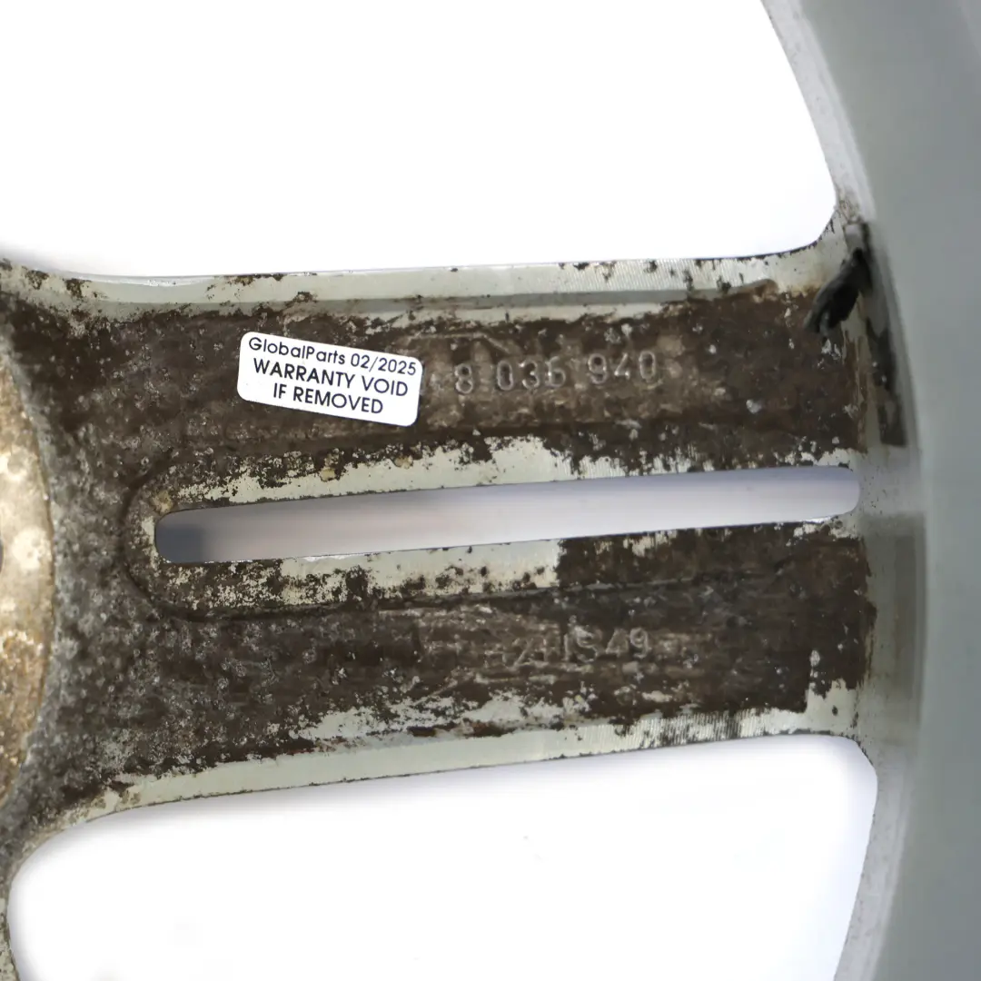 Cerchio in lega posteriore argento 18" M doppio raggio 208 8J per BMW E81 E87 con numero di parte 8036940 BMW E81 E87 Cerchio in lega posteriore argento 18" M doppio raggio 208 8J - SKU 8036940-1 - Numero di parte 8036940