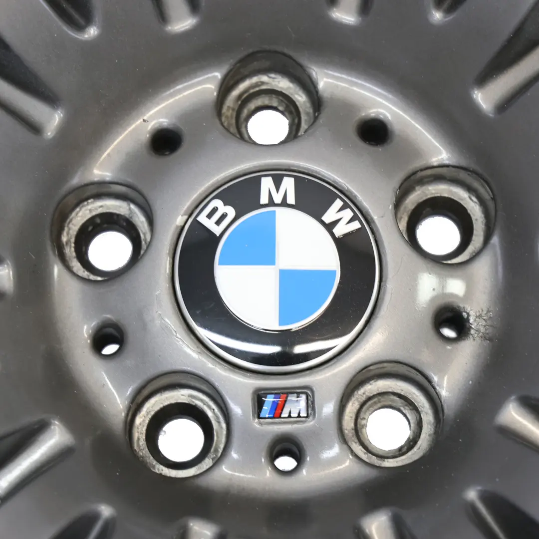 Cerchio in lega anteriore grigio 19" 8,5J ET:18 M Doppie razze 172 per BMW E60 E61 con numero di parte 8036948 BMW E60 E61 Cerchio in lega anteriore grigio 19" 8,5J ET:18 M Doppie razze 172 - SKU 8036948-5 - Numero di parte 8036948