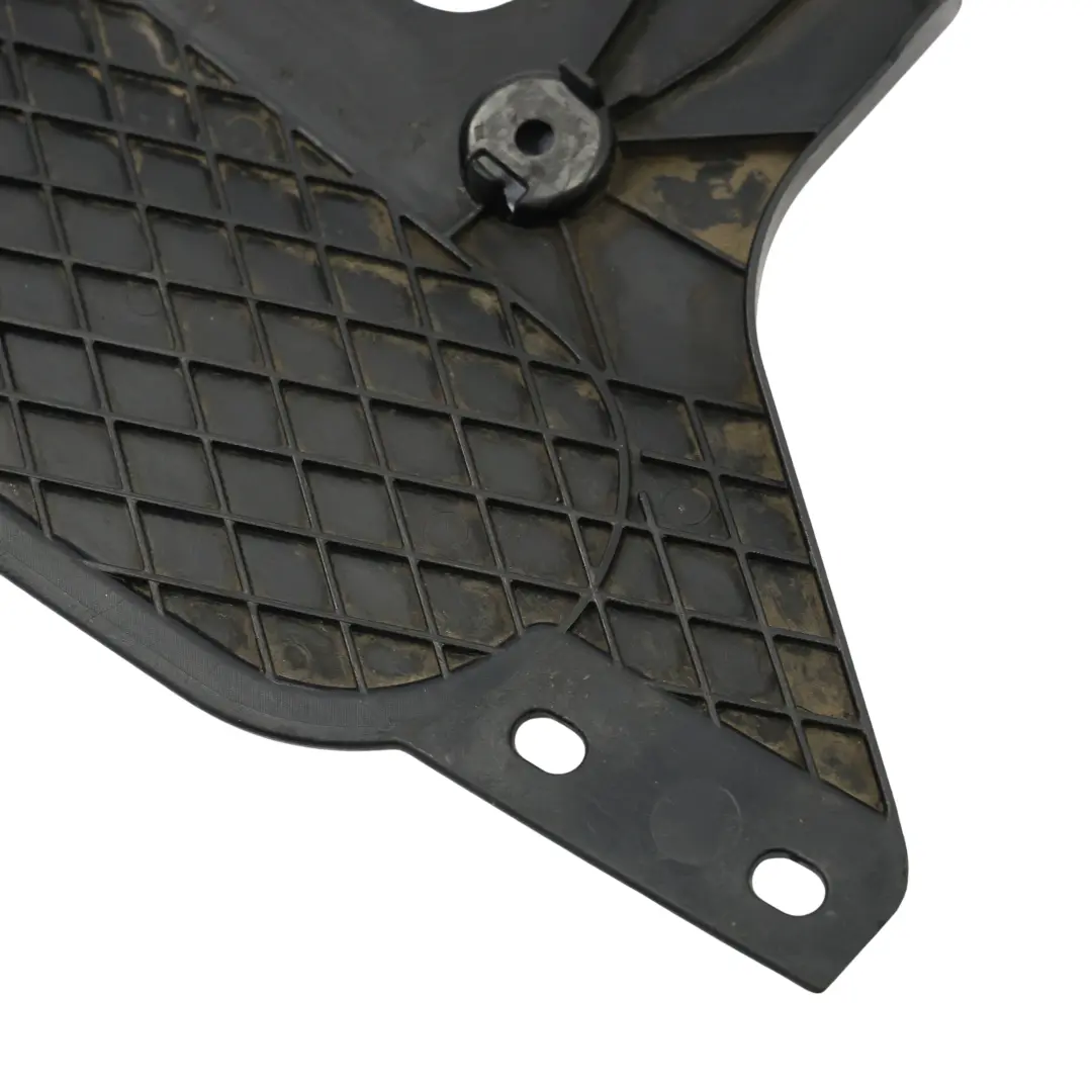 BMW F11 Touring M Sport Guía Parachoques Trasero Parte Inferior Central - SKU 8049236 - Número de pieza 8049236