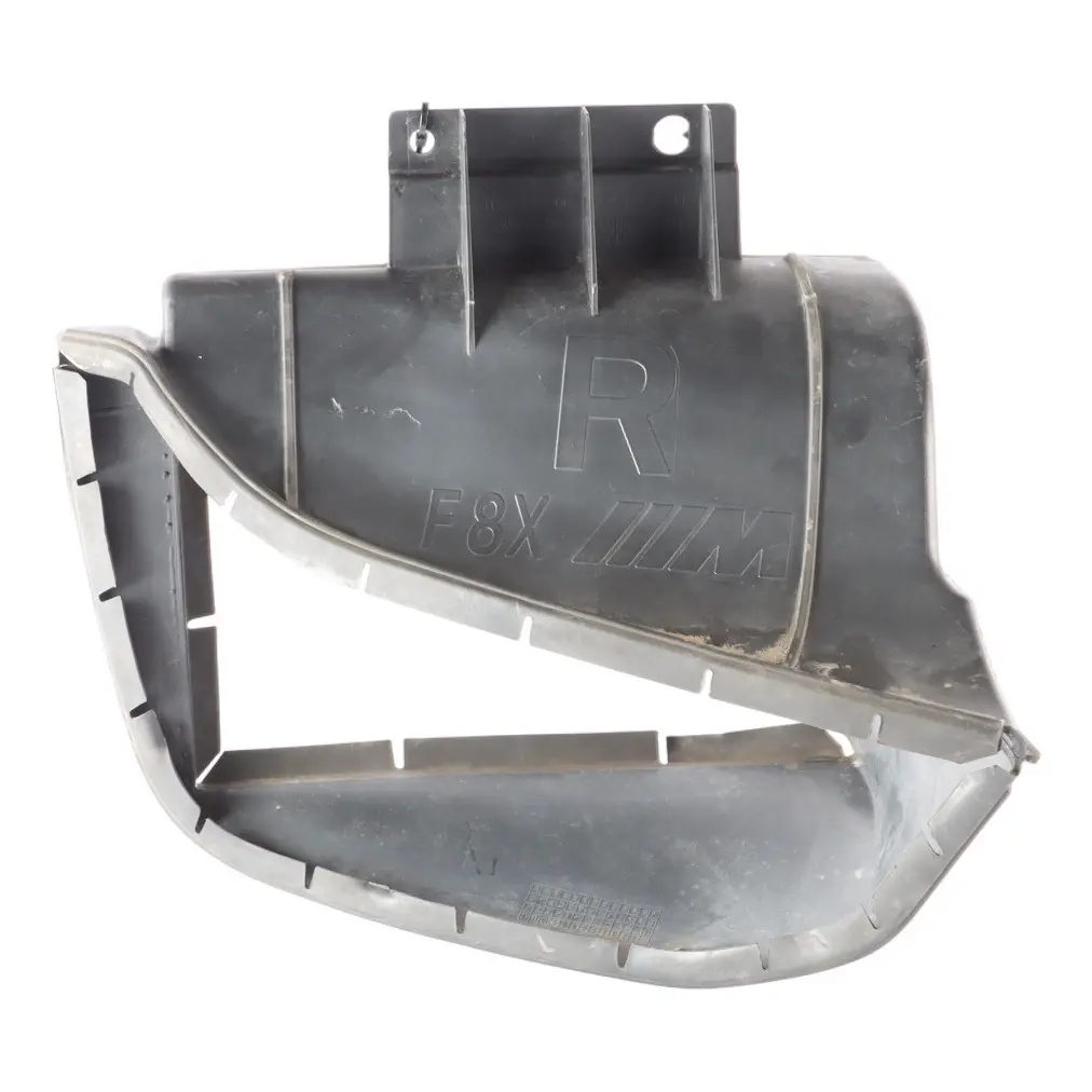 Delantero Derecho Radiador Conducto De Aire Canal Guía para BMW F80 M3 F82 M4 con número de pieza 8054266 BMW F80 M3 F82 M4 Delantero Derecho Radiador Conducto De Aire Canal Guía - SKU 8054266 - Número de pieza 8054266