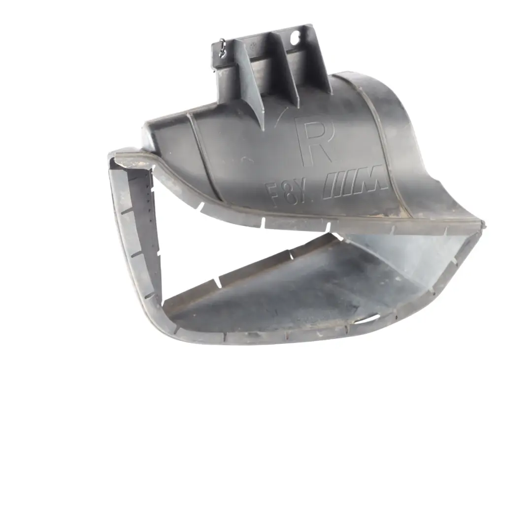 Anteriore Destro Radiatore Condotto Aria Canale Guida per BMW F80 M3 F82 M4 con numero di parte 8054266 BMW F80 M3 F82 M4 Anteriore Destro Radiatore Condotto Aria Canale Guida - SKU 8054266 - Numero di parte 8054266