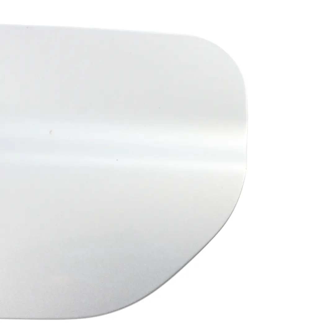 Filler Fill in Flap Cover Cap Silverstone II Metallic - A29 to BMW F83 M4 Fuel with Part number 8057823 BMW F83 M4 Fuel Filler Fill in Flap Cover Cap Silverstone II Metallic - A29 - SKU 8057823-SIL - Part number 8057823