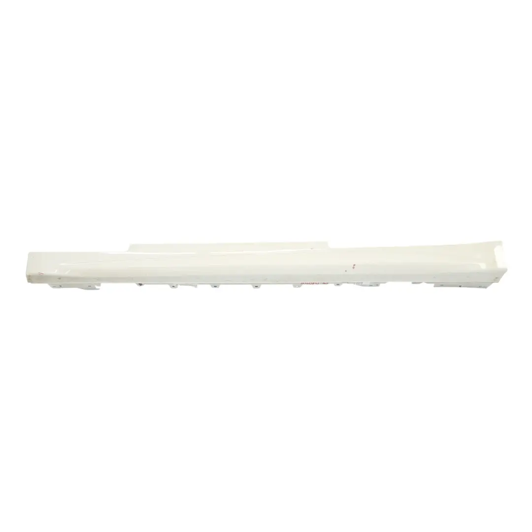 Listwa Progowa Lewa Alpinweiss 3 Biała - 300 do BMW F32 F33 M Sport o numerze 8060847 BMW F32 F33 M Sport Listwa Progowa Lewa Alpinweiss 3 Biała - 300 - SKU 8060847-AW5 - Numer Części 8060847