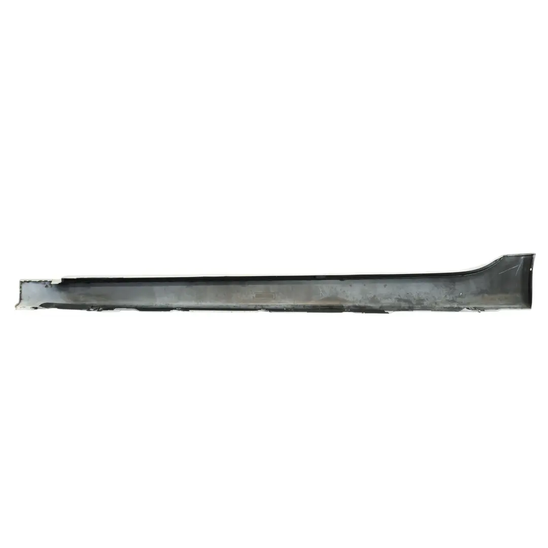 BMW F46 GT M Sport Panel embellecedor de umbral Derecho Alpinweiss 3 - 300 - SKU 8067076-AW - Número de pieza 8067076