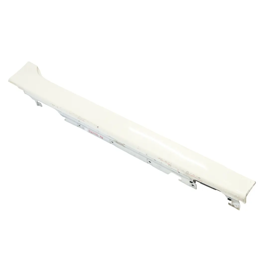 BMW F46 GT M Sport Garniture De Seuil De Porte Droite Latérale Alpinweiss 3 300 - SKU 8067076-AW - Numéro de pièce 8067076
