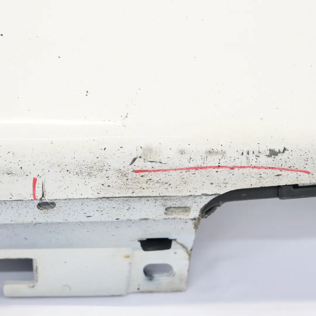 BMW F46 GT M Sport Panel embellecedor de umbral Derecho Alpinweiss 3 - 300 - SKU 8067076-AW - Número de pieza 8067076