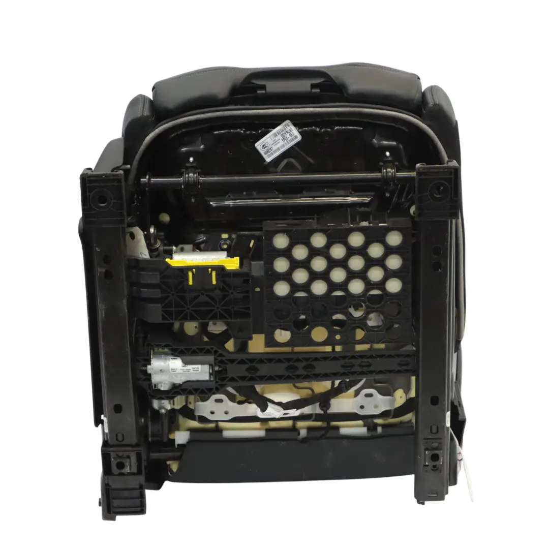 Fotel Przedni Prawy Grzany Skóra Merino Czarny do BMW X4 M F98 M Sport o numerze 8067169 BMW X4 M F98 M Sport Fotel Przedni Prawy Grzany Skóra Merino Czarny - SKU 8067169-1 - Numer Części 8067169