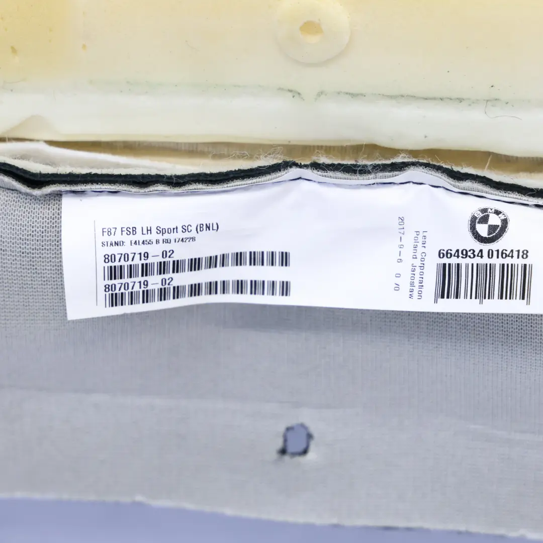 Respaldo Asiento Delantero Izquierdo Calefactable Cuero Dakota Negro para BMW F87 M2 con número de pieza 8070719 BMW F87 M2 Respaldo Asiento Delantero Izquierdo Calefactable Cuero Dakota Negro - SKU 8070719 - Número de pieza 8070719