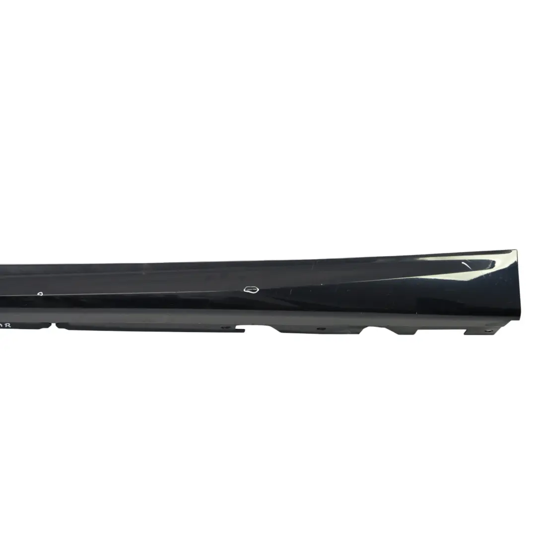 Sill Strip M Sport Faldón Lateral Izquierdo Carbonschwarz - 416 para BMW G32 GT con número de pieza 8094111 BMW G32 GT Sill Strip M Sport Faldón Lateral Izquierdo Carbonschwarz - 416 - SKU 8094111-CAR - Número de pieza 8094111