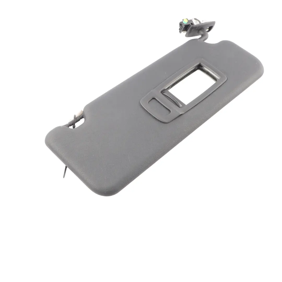 F47 Daszek Osłona Przeciwsłoneczna Prawa do BMW Gran Coupe F44 o numerze 8096770 BMW Gran Coupe F44 F47 Daszek Osłona Przeciwsłoneczna Prawa - SKU 8096770 - Numer Części 8096770