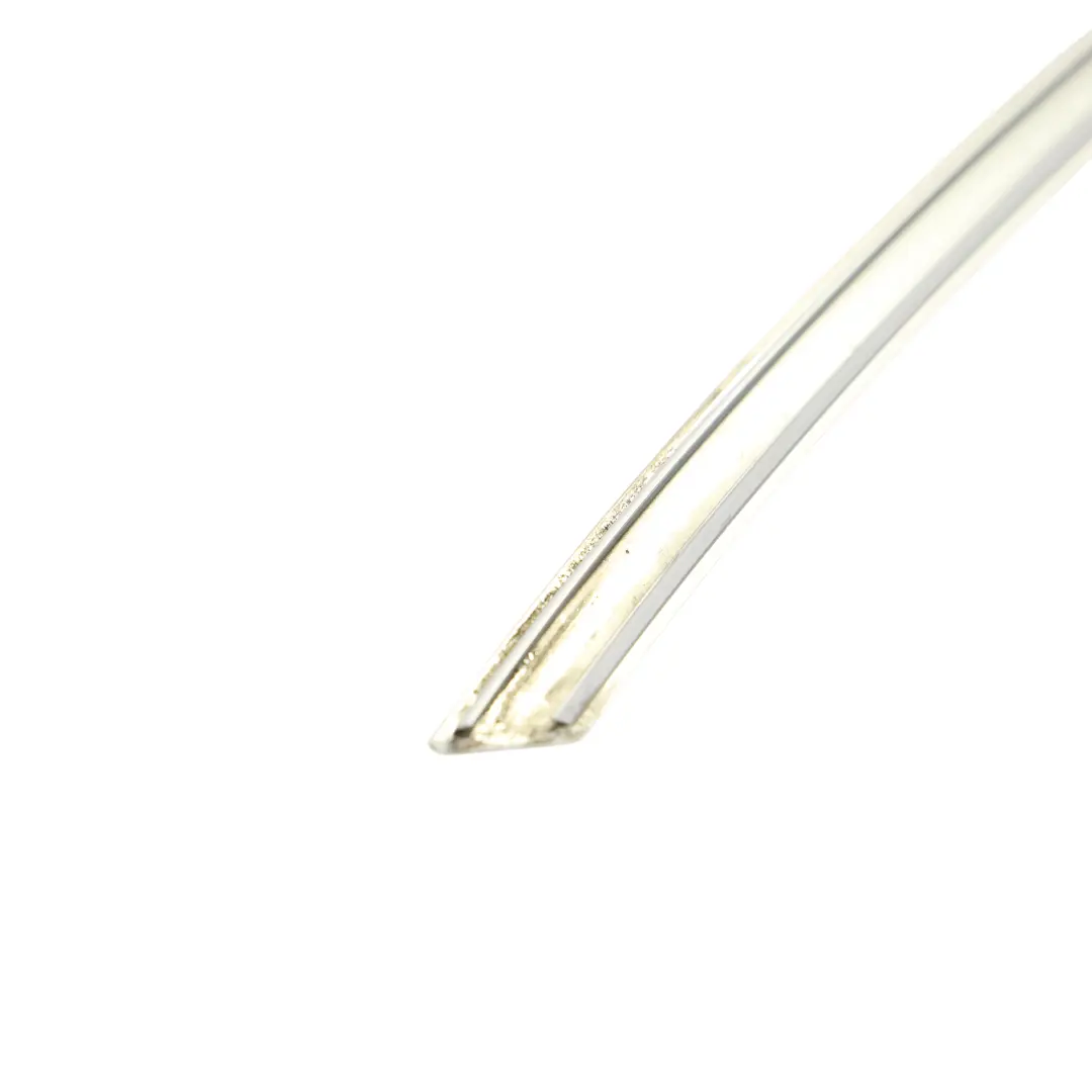 Joint D'Étanchéité Extérieur De Vitre Porte Avant Droite pour Audi Q5 FY à propos du numéro de pièce 80A837644B Audi Q5 FY Joint D'Étanchéité Extérieur De Vitre Porte Avant Droite - SKU 80A837644B - Numéro de pièce 80A837644B