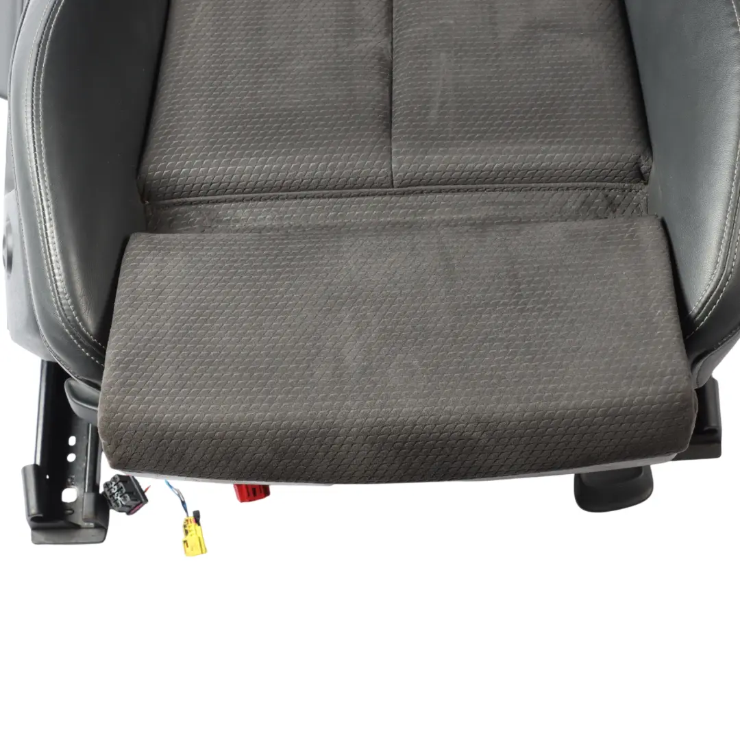 Mk2 FY Asiento Sport Delantero Derecho S-Line Medio Cuero Negro Gris para Audi Q5 con número de pieza 80A881806M Audi Q5 Mk2 FY Asiento Sport Delantero Derecho S-Line Medio Cuero Negro Gris - SKU 80A881806M - Número de pieza 80A881806M