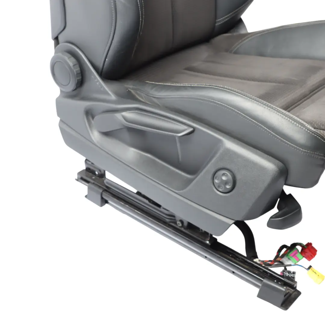 Mk2 FY Sedile sport anteriore destro riscaldato S-Line Mezza Pelle Nero per Audi Q5 con numero di parte 80A881806M Audi Q5 Mk2 FY Sedile sport anteriore destro riscaldato S-Line Mezza Pelle Nero - SKU 80A881806M - Numero di parte 80A881806M