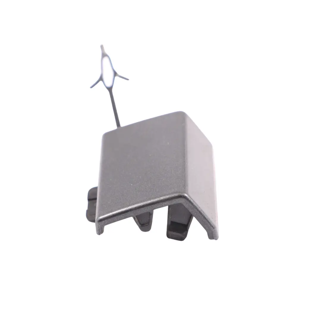 Tylny Zderzak Zaślepka Haka Daytona Grey Pearl Szary - Z7S do Audi Q2 GA o numerze 81A807441D Audi Q2 GA Tylny Zderzak Zaślepka Haka Daytona Grey Pearl Szary - Z7S - SKU 81A807441D-DGR - Numer Części 81A807441D