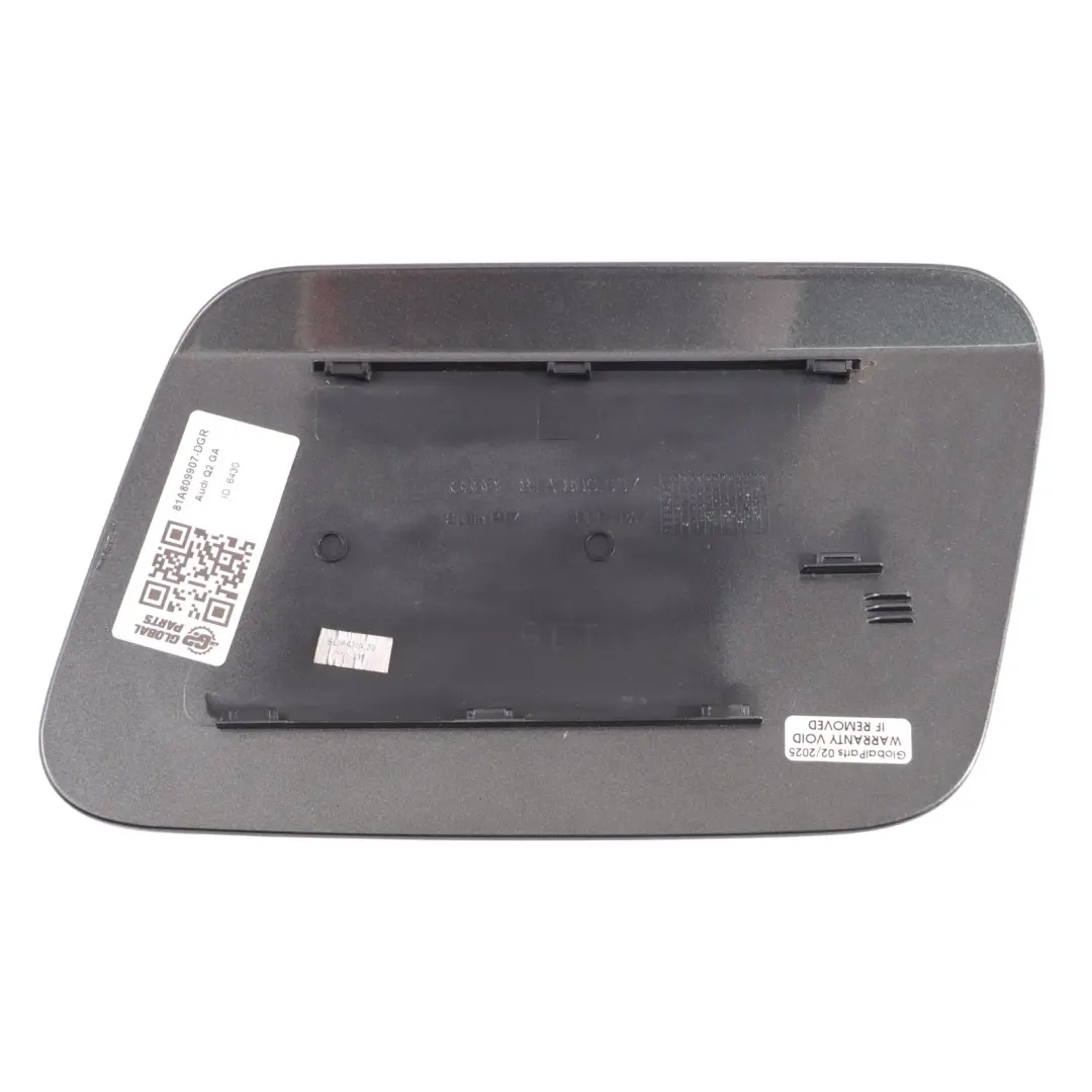  Couvercle Trappe Remplissage Carburant Audi Q2 GA Arrow Daytona Grey - Z7S - SKU 81A809907-DGR - Numéro de pièce 81A809907