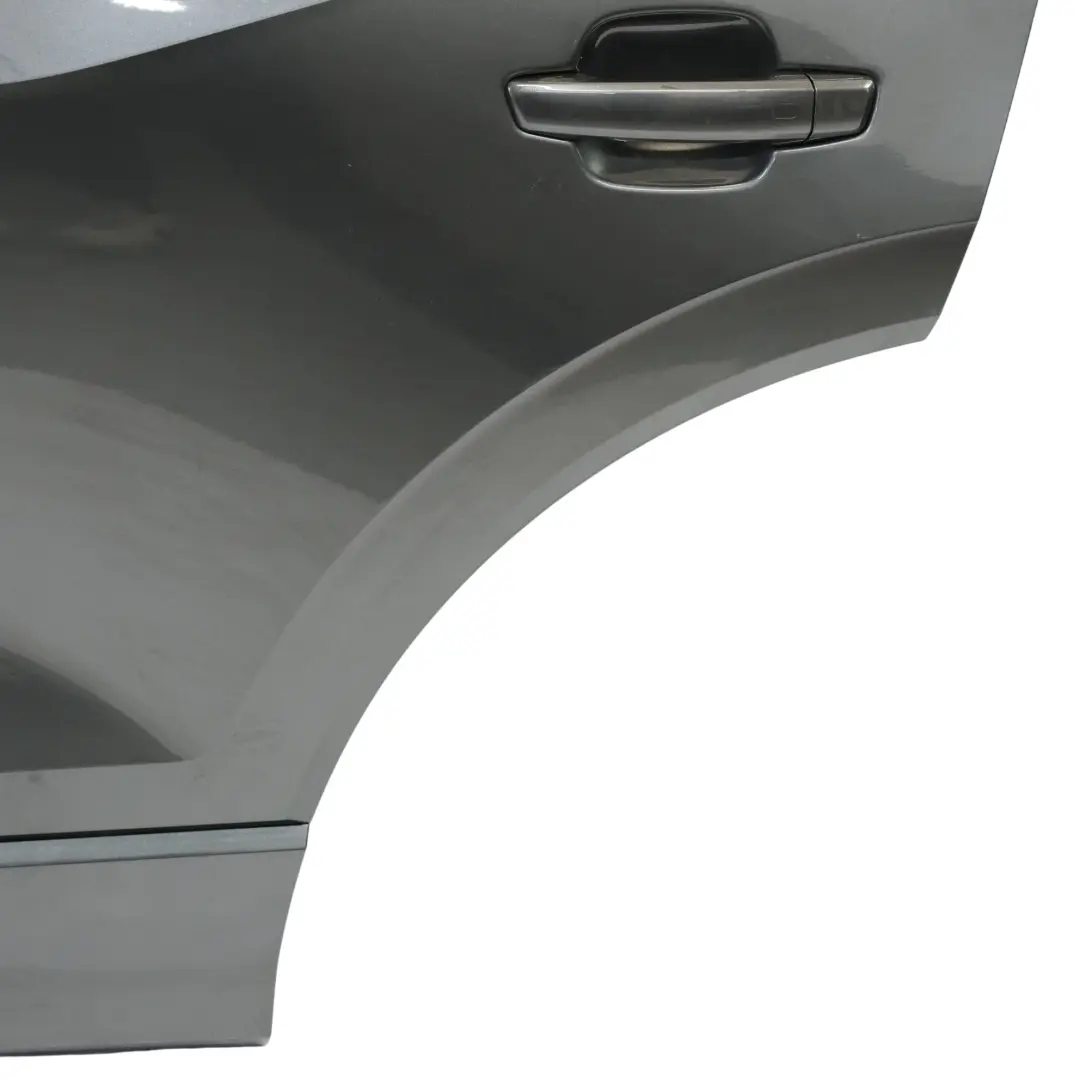 Audi Q2 GA Puerta Trasera Izquierda Daytona Grey Efecto Perla - Z7S - SKU 81A833051C-DGR - Número de pieza 81A833051C