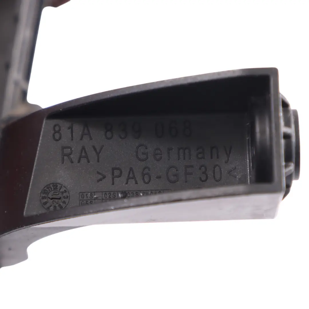 Heck Scheibe Führungs Regulator Stütz Schiene Rechts für Audi Q2 GA mit Teilenummer 81A839068 Audi Q2 GA Heck Scheibe Führungs Regulator Stütz Schiene Rechts - SKU 81A839068 - Teilenummer 81A839068