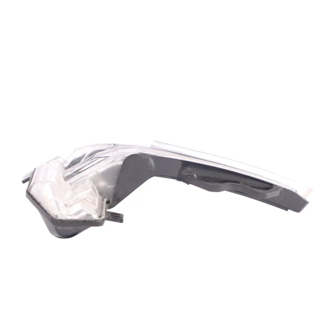 Specchietto Indicatore Ala Ripetitore Indicatore Destra per Audi Q2 GA con numero di parte 81A949102 Audi Q2 GA Specchietto Indicatore Ala Ripetitore Indicatore Destra - SKU 81A949102 - Numero di parte 81A949102