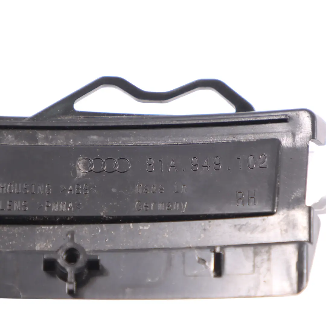 Specchietto Indicatore Ala Ripetitore Indicatore Destra per Audi Q2 GA con numero di parte 81A949102 Audi Q2 GA Specchietto Indicatore Ala Ripetitore Indicatore Destra - SKU 81A949102 - Numero di parte 81A949102