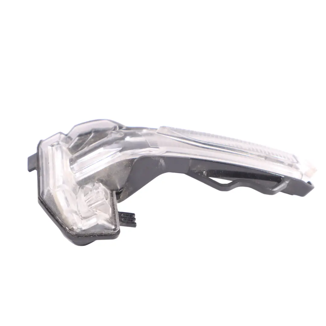 Specchietto Indicatore Ala Ripetitore Indicatore Destra per Audi Q2 GA con numero di parte 81A949102 Audi Q2 GA Specchietto Indicatore Ala Ripetitore Indicatore Destra - SKU 81A949102 - Numero di parte 81A949102