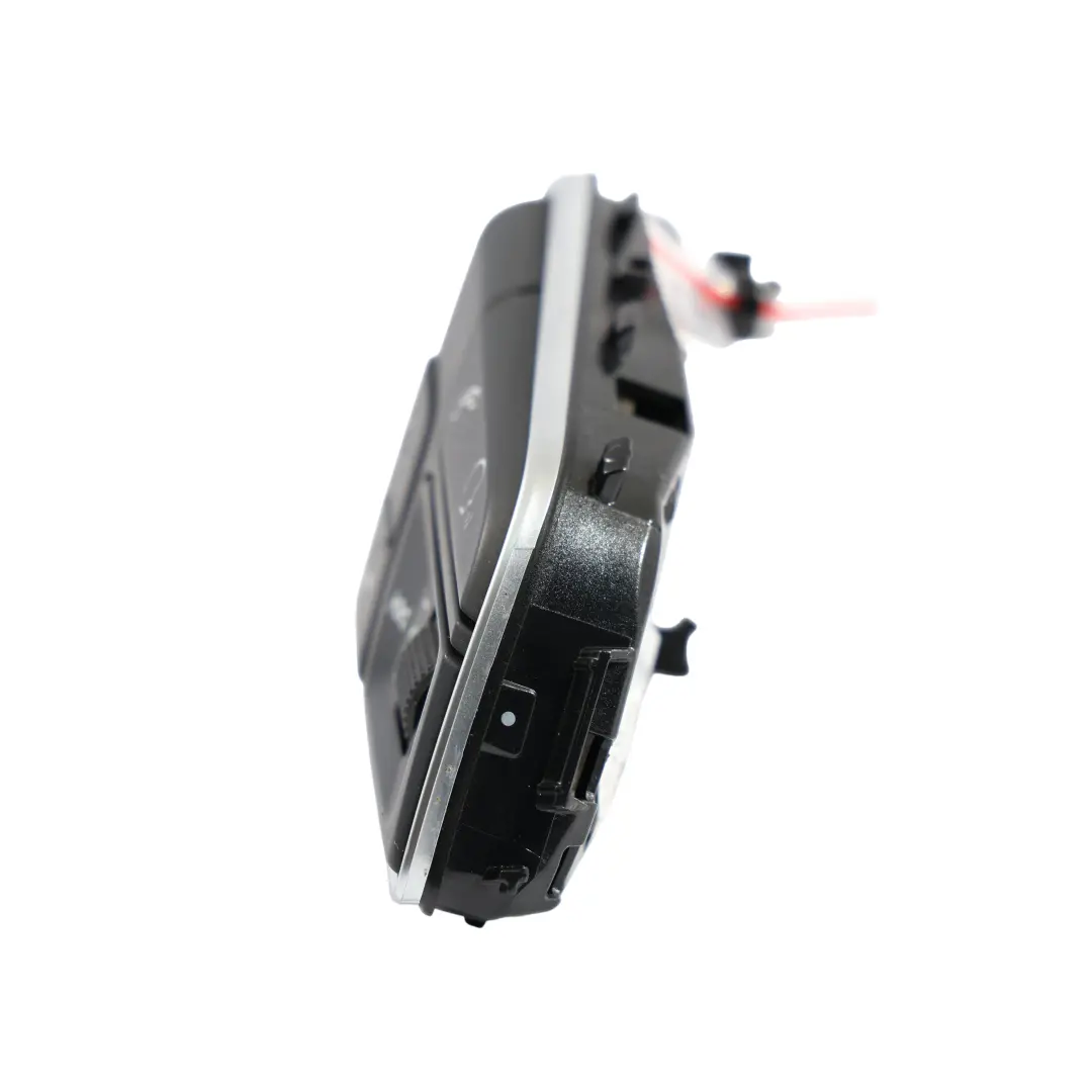 Lenkrad Multifunktionsschalter Taste Rechts für Audi A3 8V mit Teilenummer 81A951523 Audi A3 8V Lenkrad Multifunktionsschalter Taste Rechts - SKU 81A951523-1 - Teilenummer 81A951523